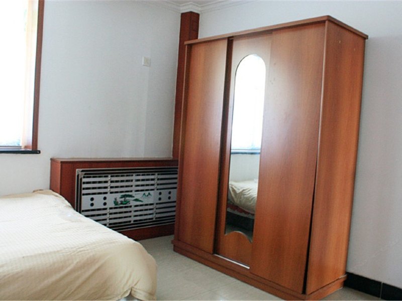 hotelPic