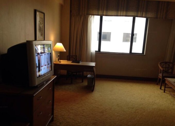 hotelPic