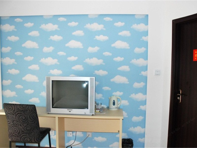 hotelPic