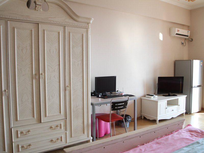 hotelPic