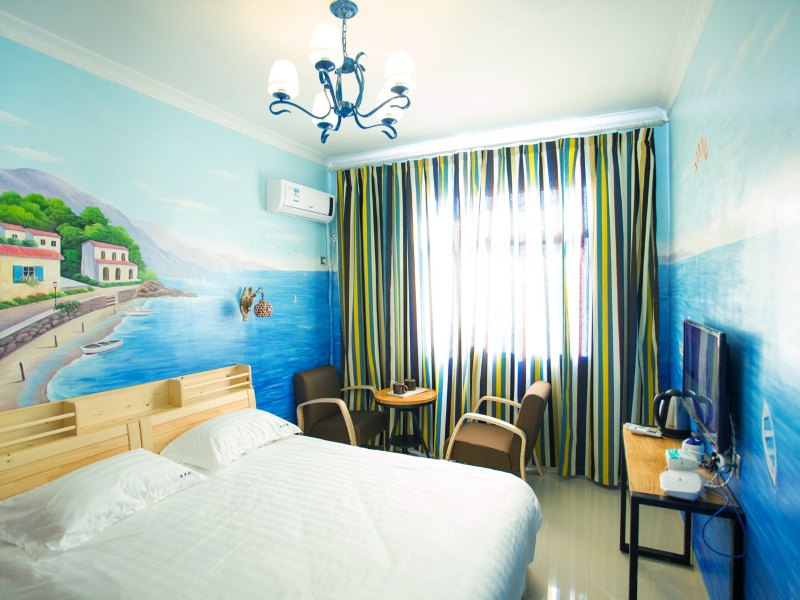 hotelPic