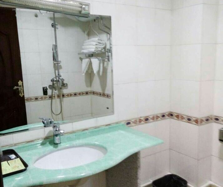 hotelPic