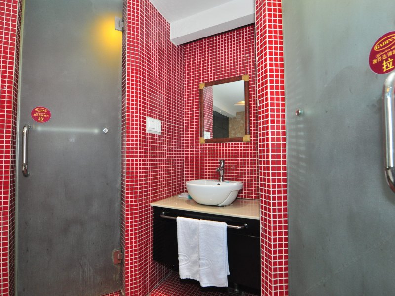 hotelPic