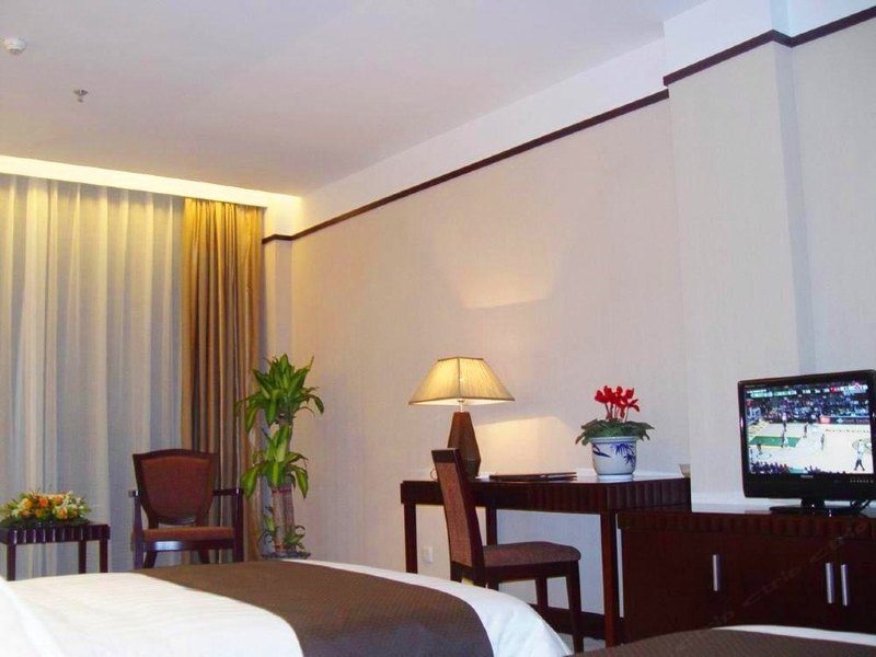 hotelPic