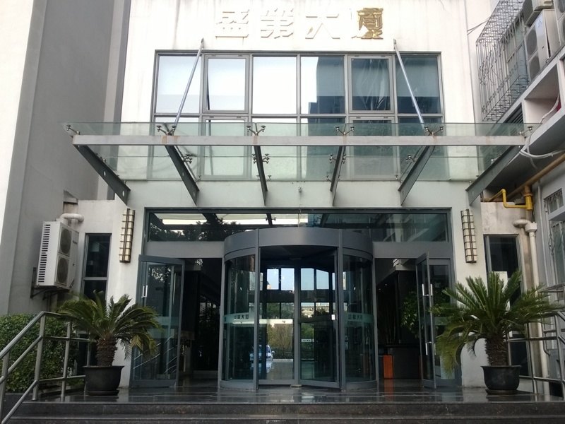 hotelPic