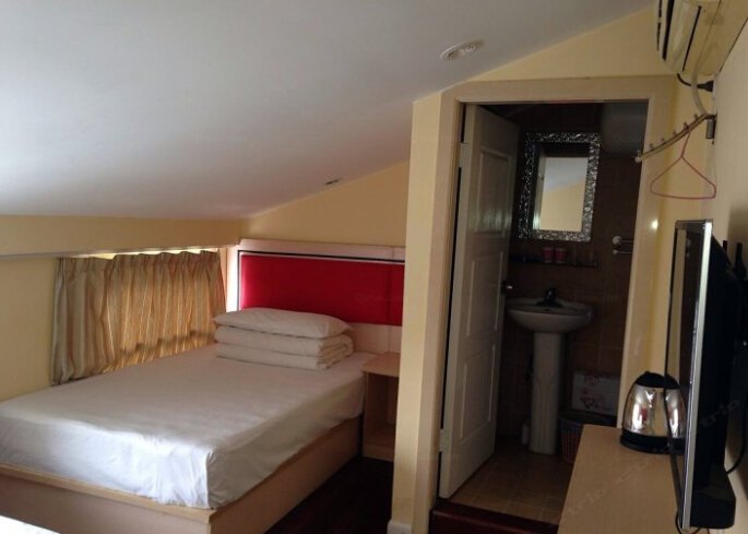 hotelPic