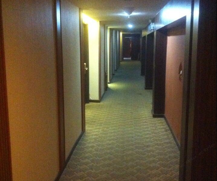 hotelPic