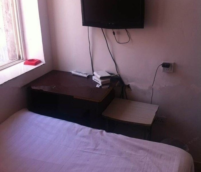 hotelPic