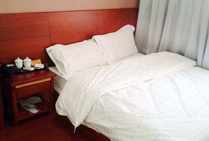 hotelPic