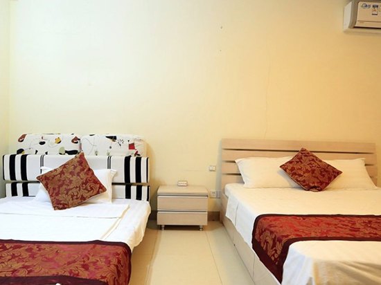 hotelPic