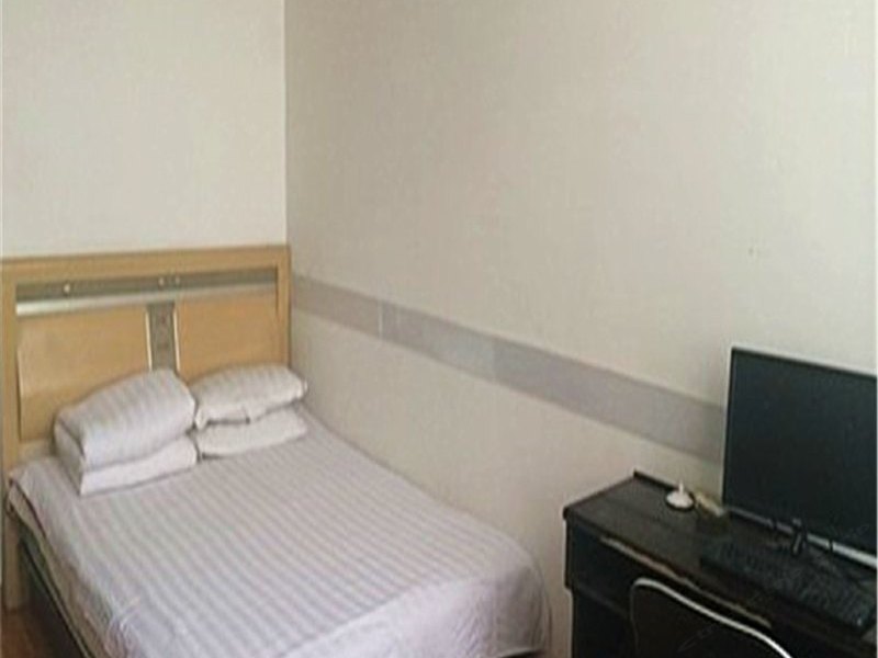 hotelPic