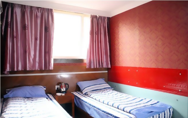 hotelPic