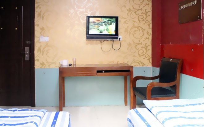 hotelPic