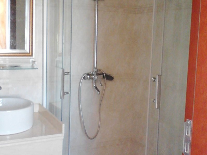 hotelPic