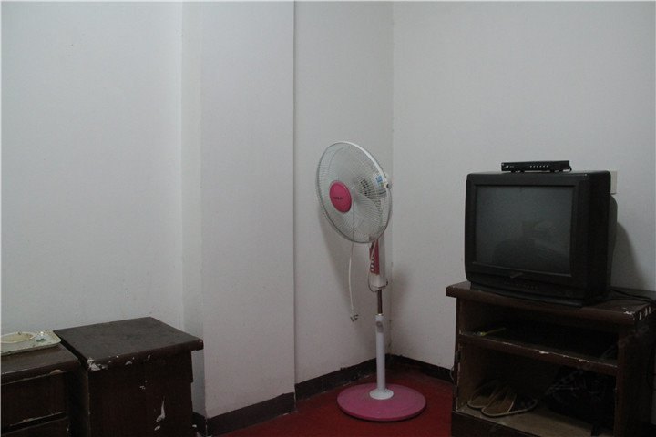 hotelPic