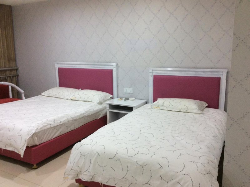 hotelPic