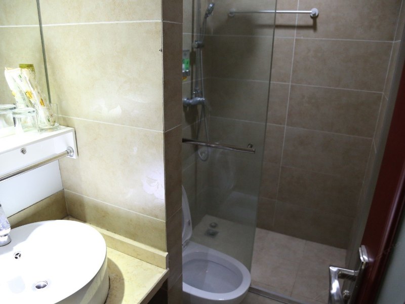 hotelPic