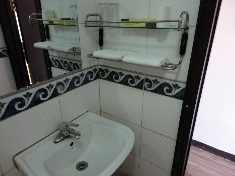 hotelPic
