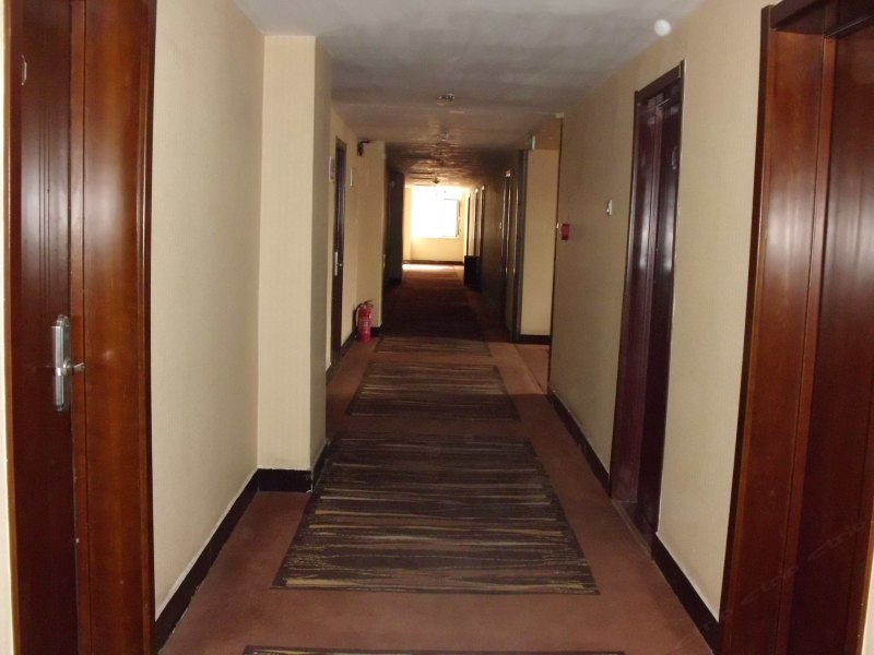 hotelPic