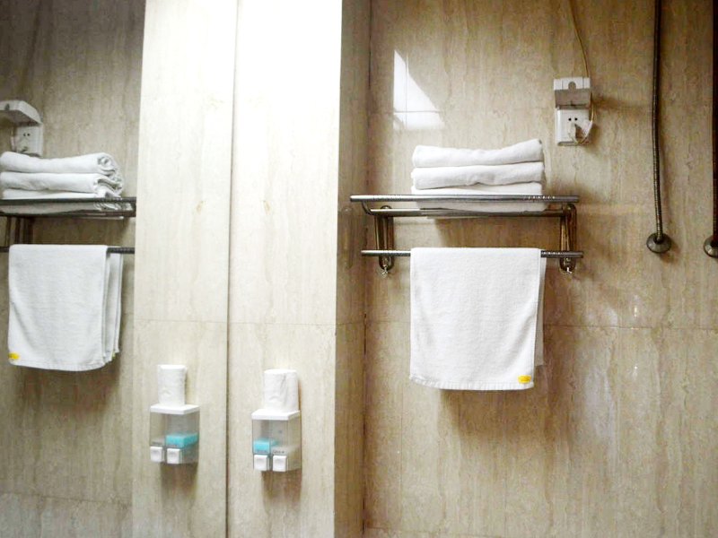 hotelPic