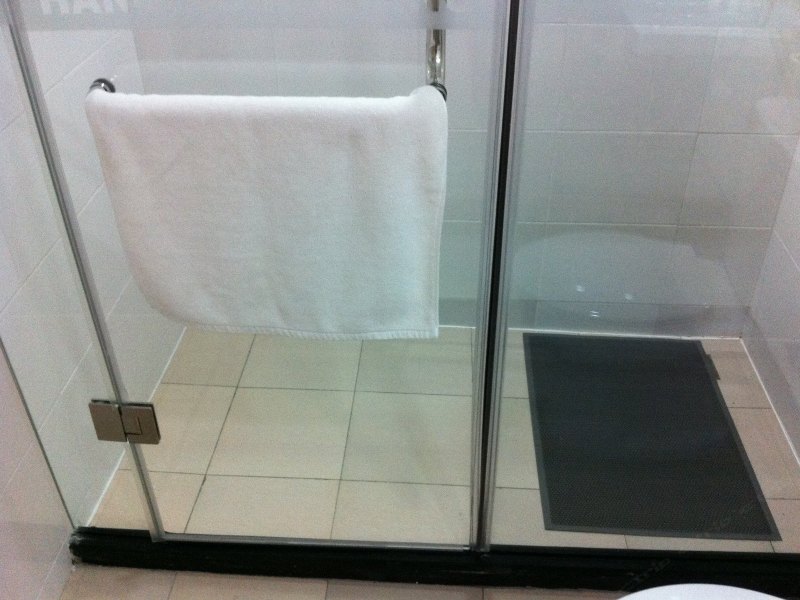 hotelPic
