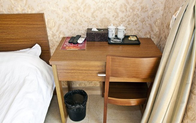 hotelPic