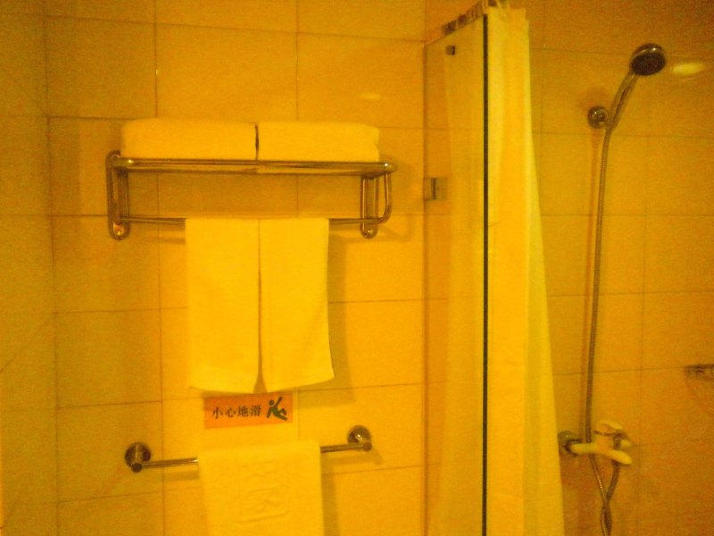 hotelPic