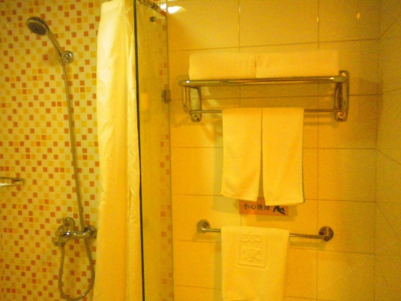 hotelPic