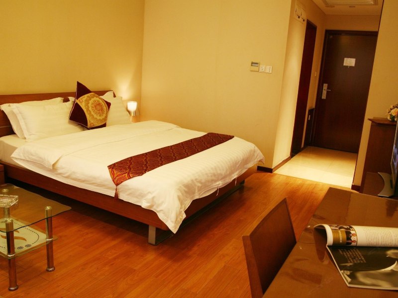 hotelPic