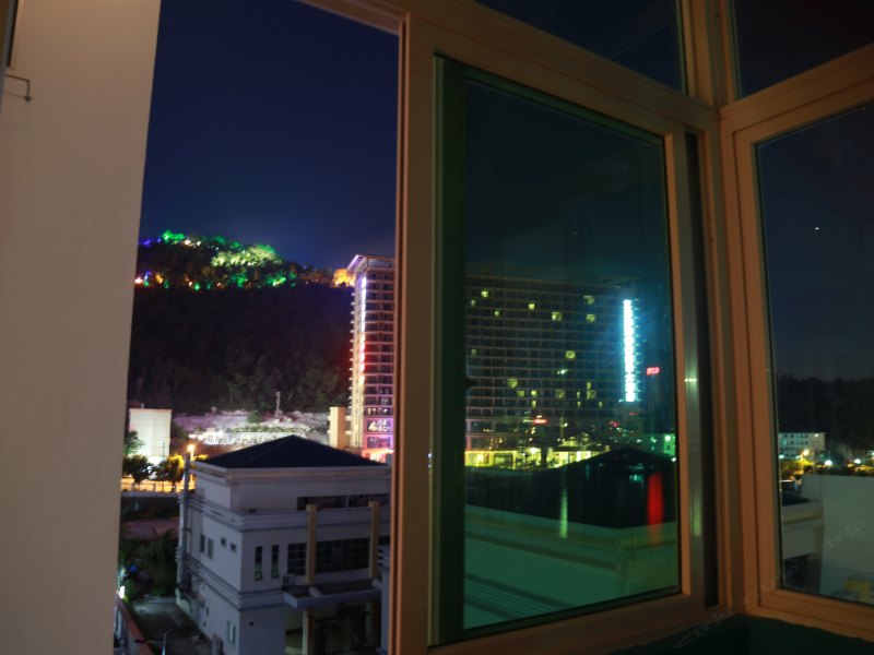 hotelPic
