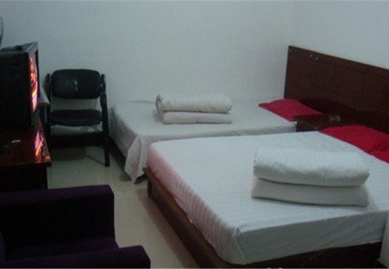 hotelPic