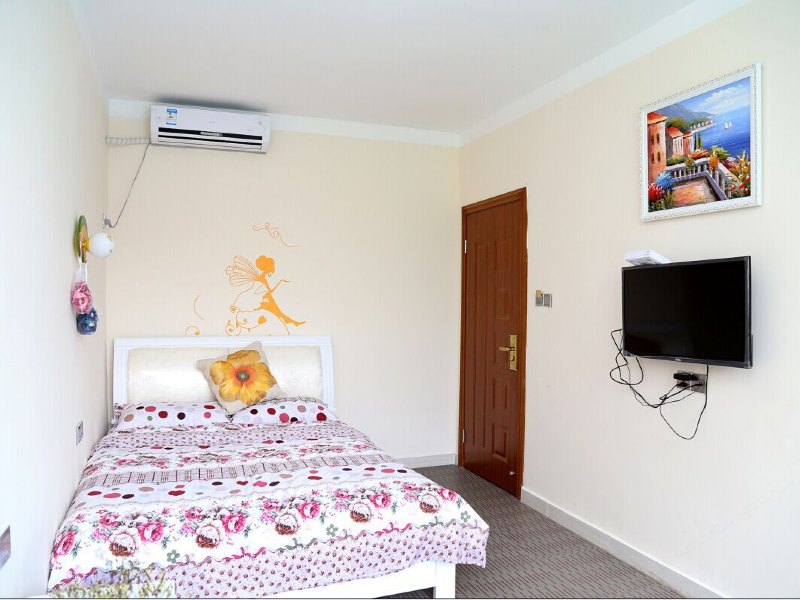 hotelPic