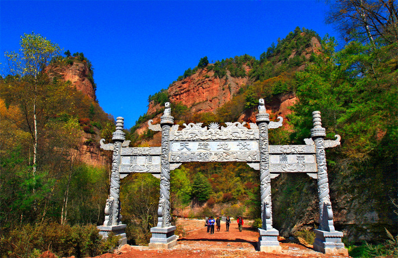 竹林寺,佛沟寺,金瓦寺,大寺,蛇头寺,西寺,红崖寺,乔阳寺,卧龙寺,景区