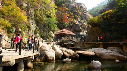  青岛-崂山-仰口风景区-北九水风景区1日游>高质量的跟团游,含观海