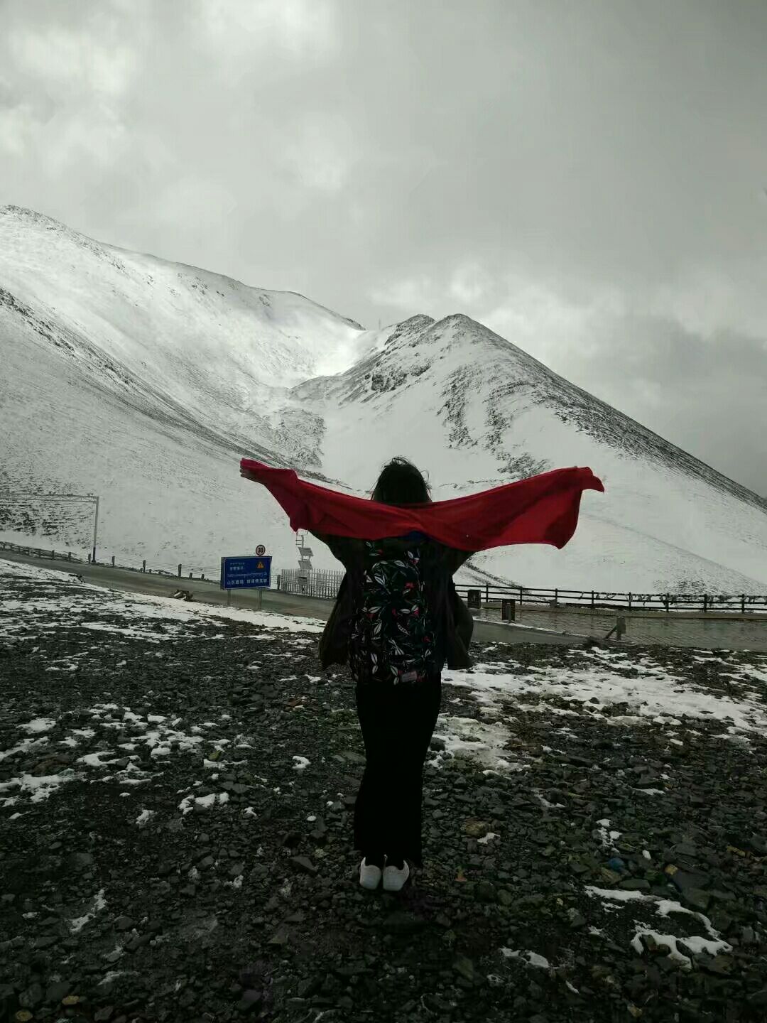 西藏拉萨-林芝-巴松措-大峡谷-南伊沟-苯日神山