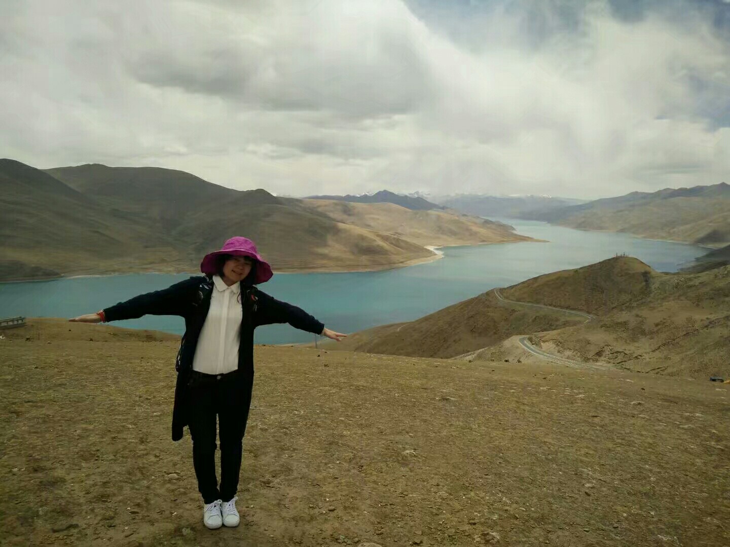 西藏拉萨-林芝-巴松措-大峡谷-南伊沟-苯日神山