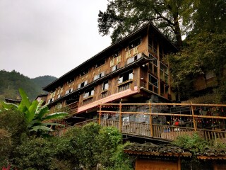 凤凰古城旅游报团价格_凤凰古城落地签_9月份凤凰古城游价格