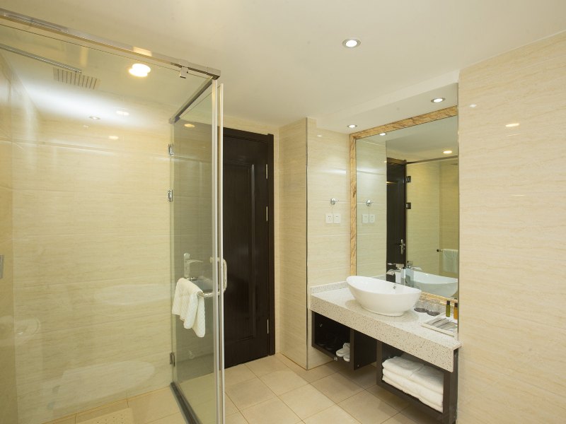 hotelPic