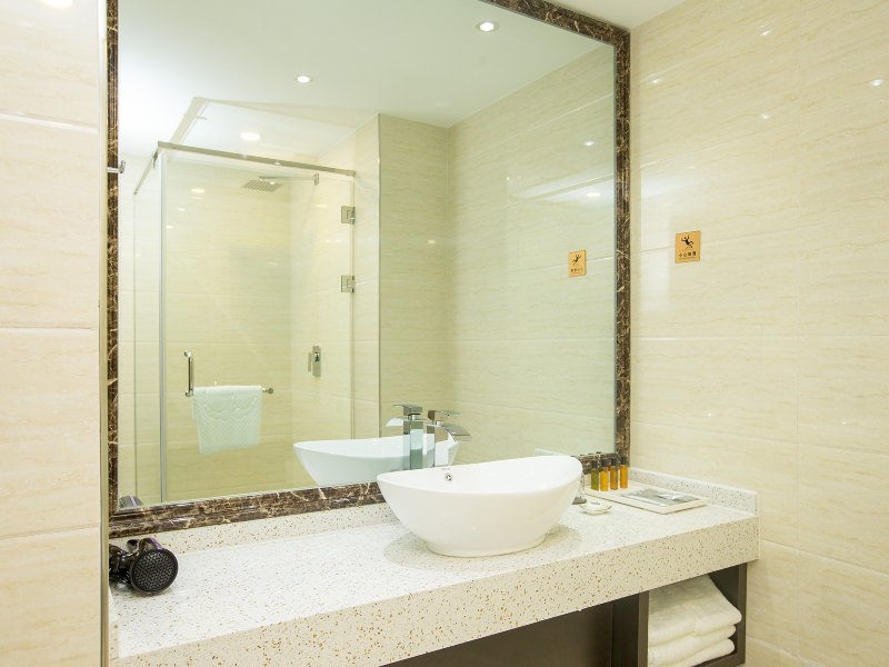 hotelPic
