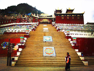 稻城亚丁旅游苏梅岛_稻城亚丁旅游团价格多少_深圳去稻城亚丁旅游费用