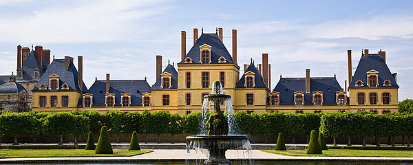 法国枫丹白露宫简介_法国枫丹白露宫名字由来