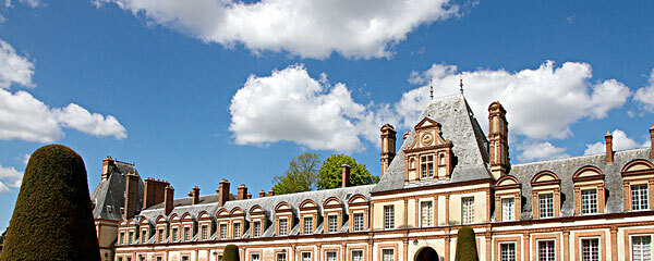 法国枫丹白露宫简介_法国枫丹白露宫名字由来