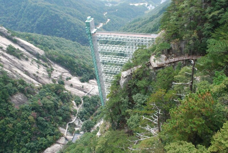 大别山玻璃栈道