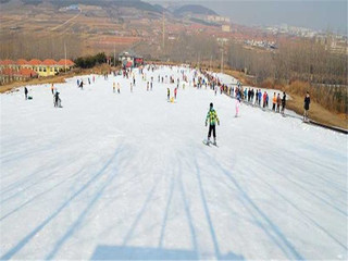  威海恒山滑雪场自驾1日游>电子票,全天滑雪,冬天欢乐