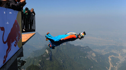 <张家界天门山-大峡谷玻璃桥-凤凰古城高铁5日游