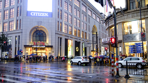 杭州旅游占GDP比_杭州西湖图片(2)