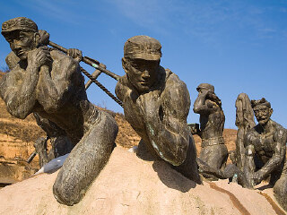 西安兵馬俑八月份旅游_西安兵馬俑旅游多少錢一個人_西安兵馬俑旅游需要多少錢