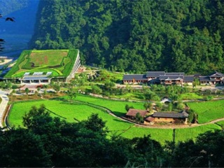 張家界旅行團自由行_張家界跟團游與自由行_暑假張家界游價格