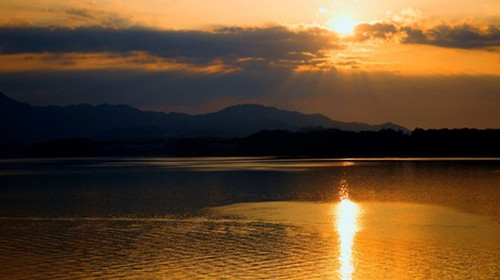 【滨名湖】(约30分钟) 【滨名湖】(约30分钟)滨名湖位于日本静冈县