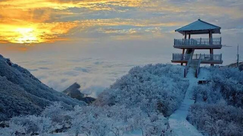  浏阳大围山-英华锋野外滑雪汽车2日游>感受惊险刺激的高山野外滑雪